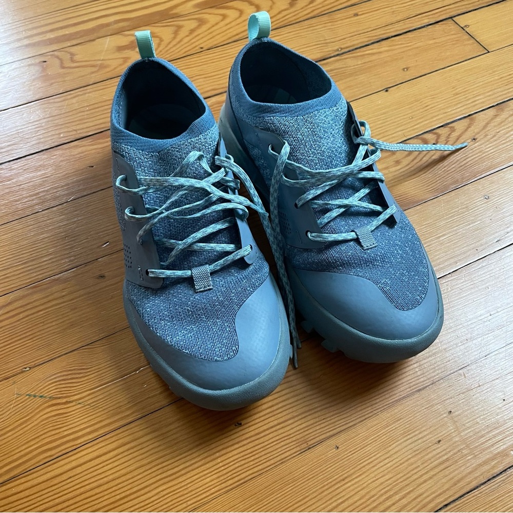 Helly Hansen Sneakers Women’s 7.5 - Picture 7 of 7